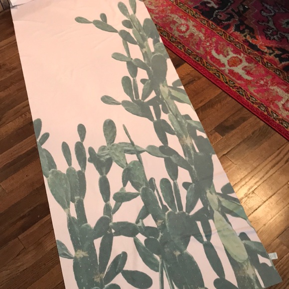 lululemon hot yoga towel